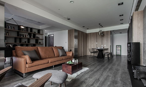 沙发后隔出书房，深灰色电视背景墙，大气高级的现代风格装修！