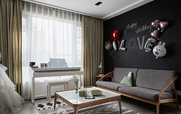 谁说北欧风装修没个性？衣柜装阳台，黑色背景墙，全屋设计很少见！