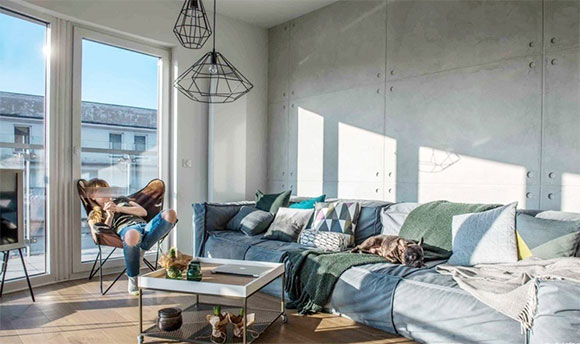 很个性的开放式公寓装修,卫生间墙面贴防腐木,台盆造型真漂亮!