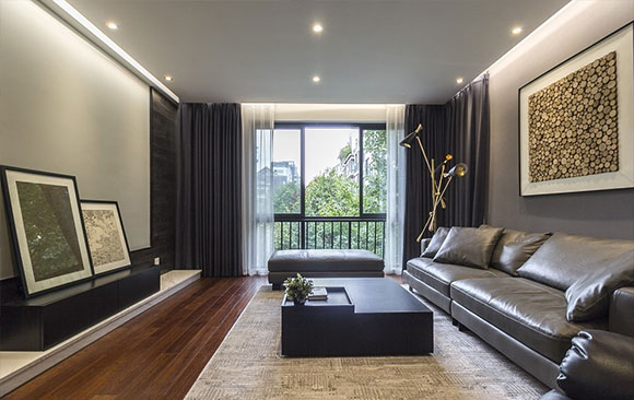 特别高级的现代风格装修，客厅平面吊顶真大气，餐厅吧台更实用！