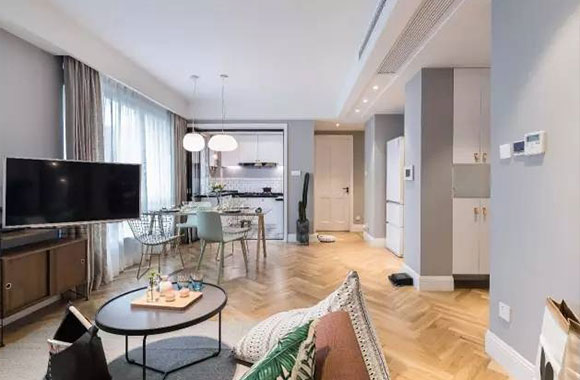 89㎡简约风格装修,浅灰色乳胶漆墙很清新,厨房装折叠门真少见!