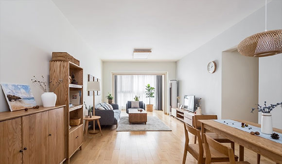 白色加原木色的简约风格装修,墙面刷白没有造型,大家都说很温馨!