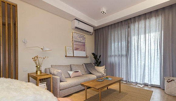 电视墙打柜子，卡座式餐厅，设计简洁却温馨实用的小户型装修！