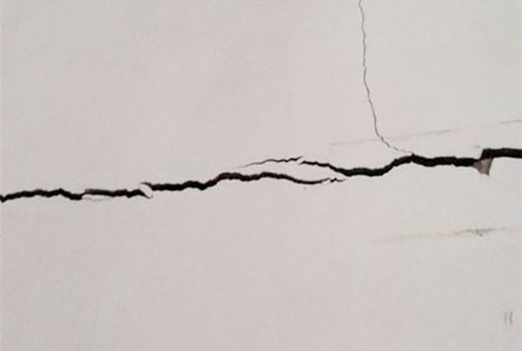 墙面开裂是什么原因？墙面开裂又该如何处理？