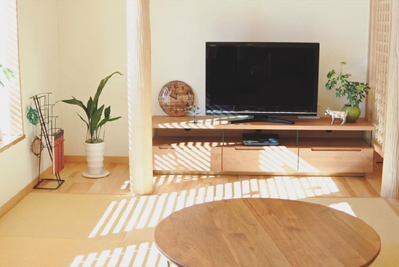 北欧风的温馨加日式的舒适,她家装修好看又舒服,厨房收纳更强大!