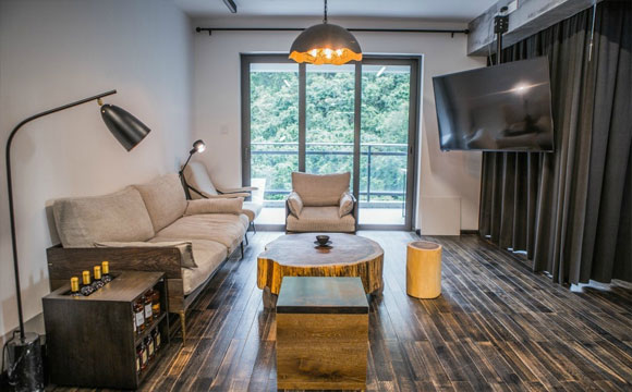 效果有点复古的灰色空间，设计简约时尚不乏高级感，太有品位了！