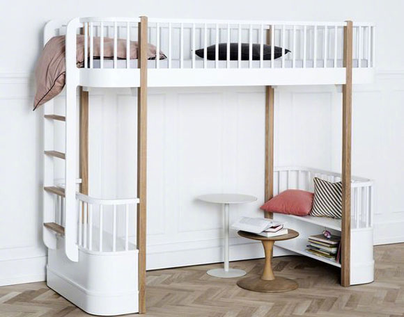 家里面积小床都放不下,把床架在半空,小户型配高架床再好不过!