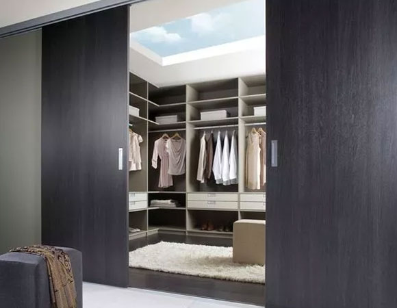 谁说小户型不能装衣帽间?7套步入式衣帽间装修,再买房也这么装!