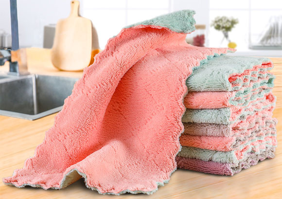 为了家人健康,家里这些东西容易滋生细菌,劝你定期清洗或换新!