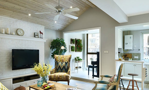 清新自然的混搭空间,斜坡式屋顶加开放式厨房,特别有情调!