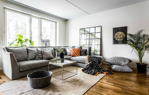 58㎡居然能做两房,电视墙隔出厨房,卫生间在房子中央真的好吗?