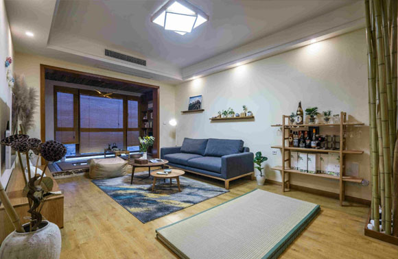 阳台打通地面抬高,这户人家的装修真佛系,还有日式榻榻米会客室!