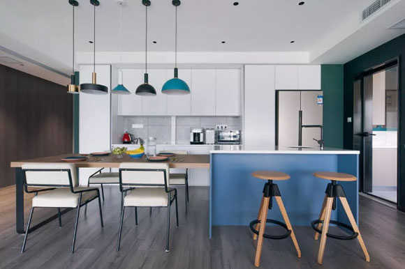 餐厅面积允许,一定要配上岛台,不仅使用方便还能收纳!