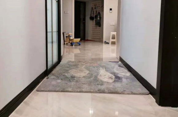 踢脚线怎样铺贴更好看？家里装修时，这些有关踢脚线的问题要注意！