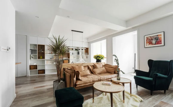 沙发一定要靠墙放吗?看完这12套客厅装修案例,深受启发!