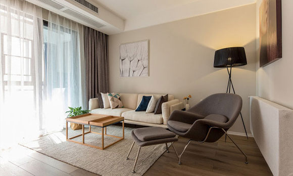 简约风格三房装修设计很温暖，电视墙装柜子，配色干净特别温馨！