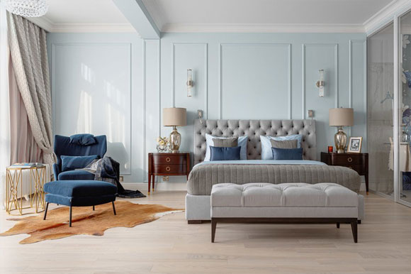 她家简洁清爽有品位，卧室装修很大胆，全屋设计真是美极了！