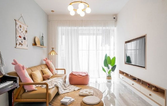 67㎡清新北欧风小户型设计，配色活泼可爱，电视墙嵌入壁龛真不错！