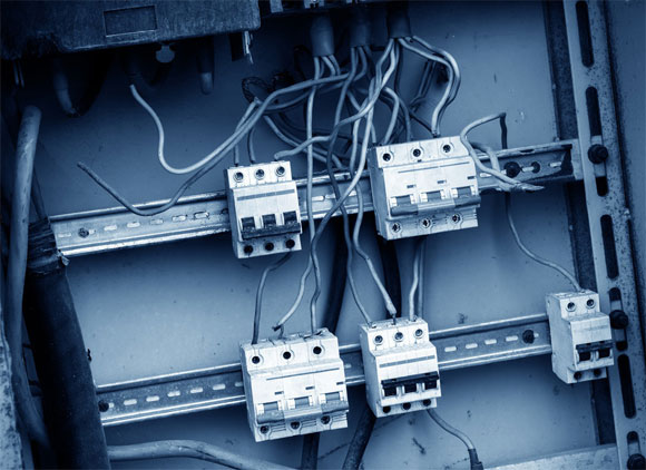 家庭装修时如何配置电路开关？空开、漏保、浪涌又该如何选？