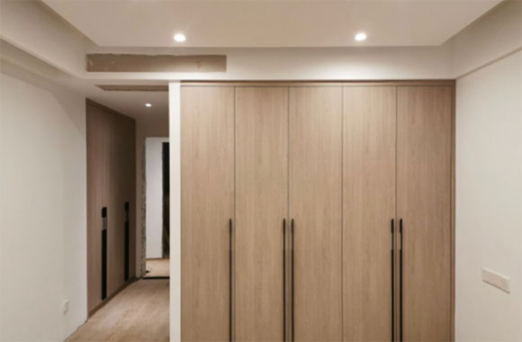 家庭装修定制衣柜要小心,考虑清楚这6点就好,省钱省心又耐用!