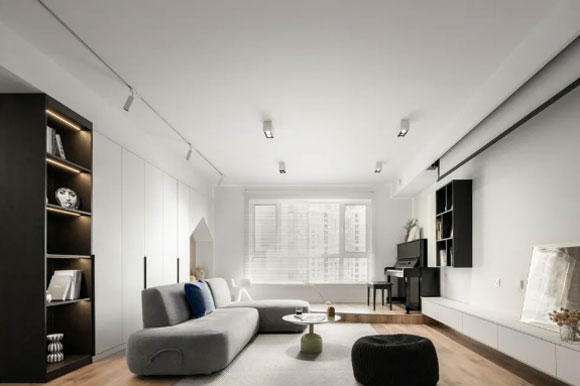 设计简洁的大户型装修，沙发墙装满储物柜，三代同堂的幸福生活！