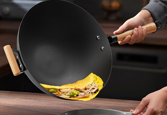 外婆的味道！用这种铁锅烧菜，鲜美可口，一下就能吃出家的感觉